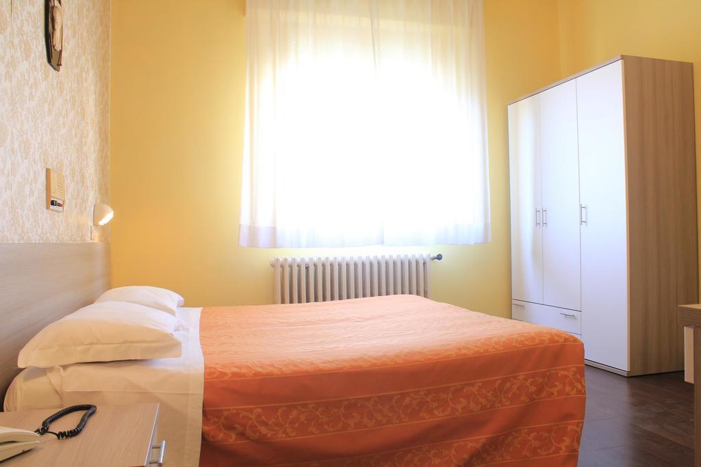 Hotel Saturno Chianciano Terme Kültér fotó