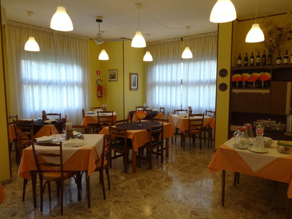 Hotel Saturno Chianciano Terme Kültér fotó