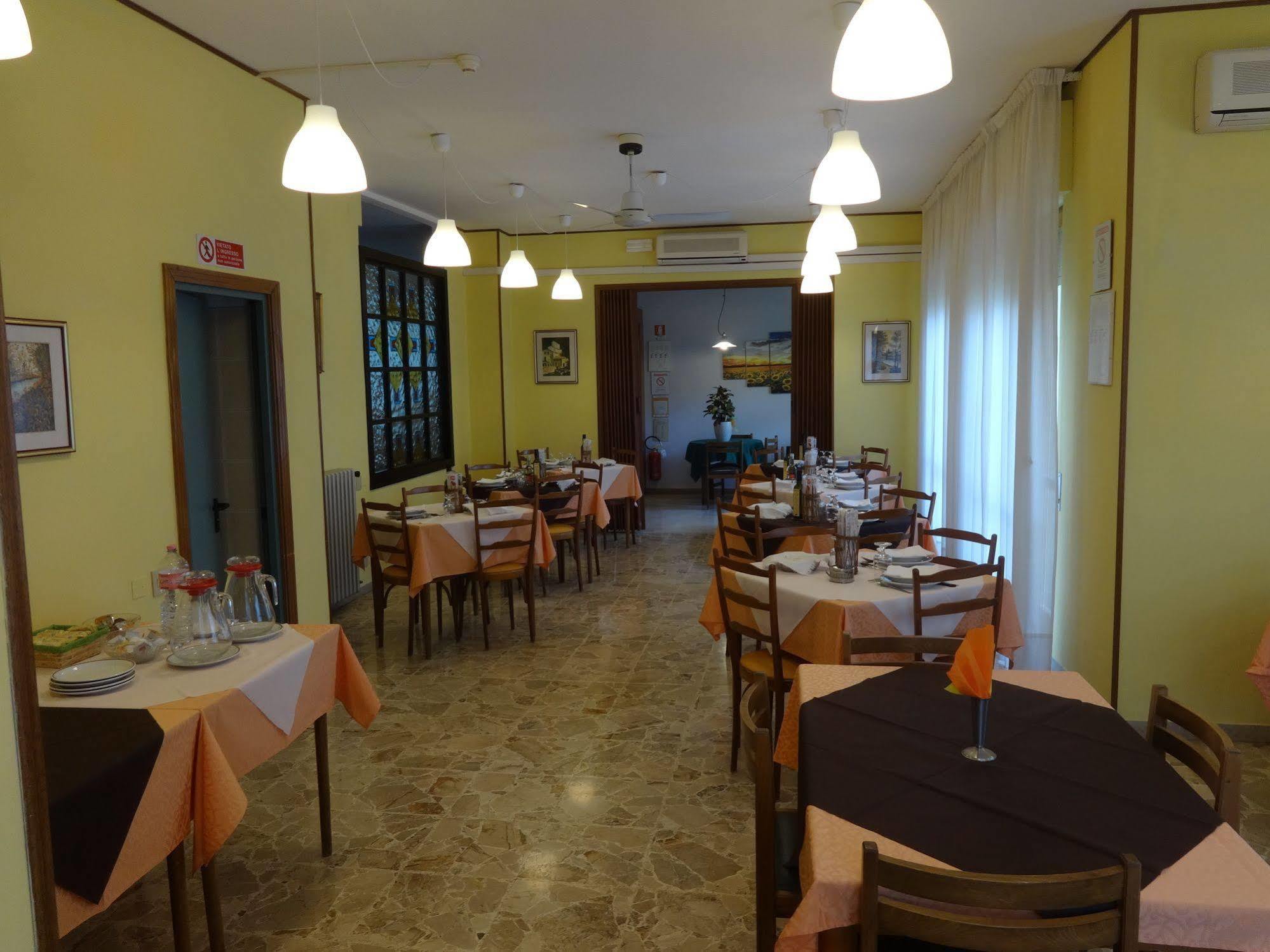 Hotel Saturno Chianciano Terme Kültér fotó